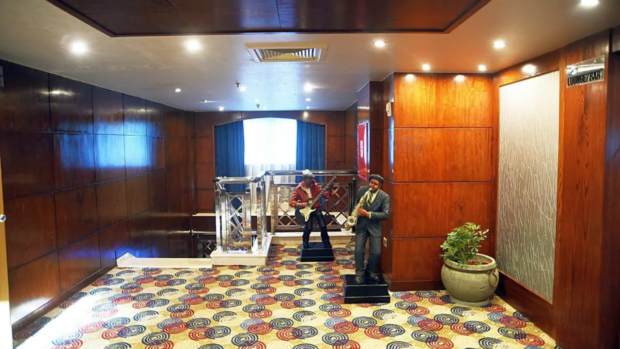 رحلة الباخرة بلو شادو II